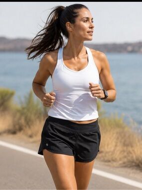 lululemon Black Women's Athletic running Shorts w/ zip pocket. 6